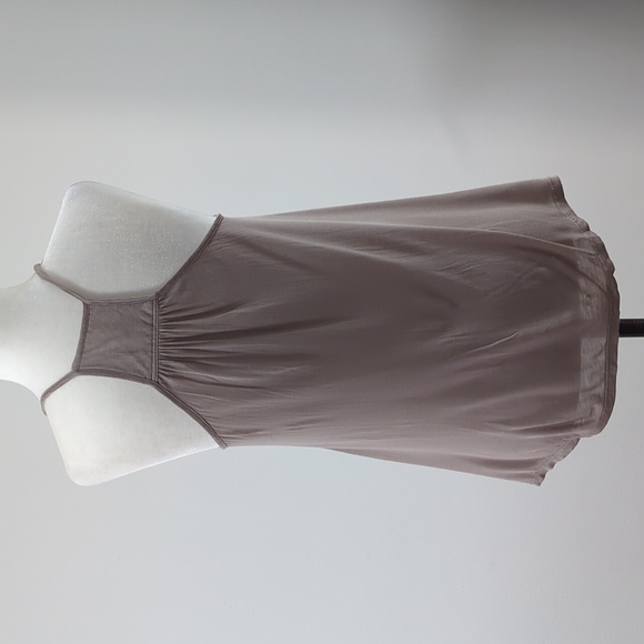 Lino Factory Two Piece Sleeveless Shirt Set - Picture 10 of 15